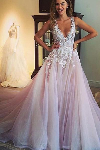 Spaghetti Straps V-neck Long Tulle Wedding Dress Prom Dress with Appliques DM547